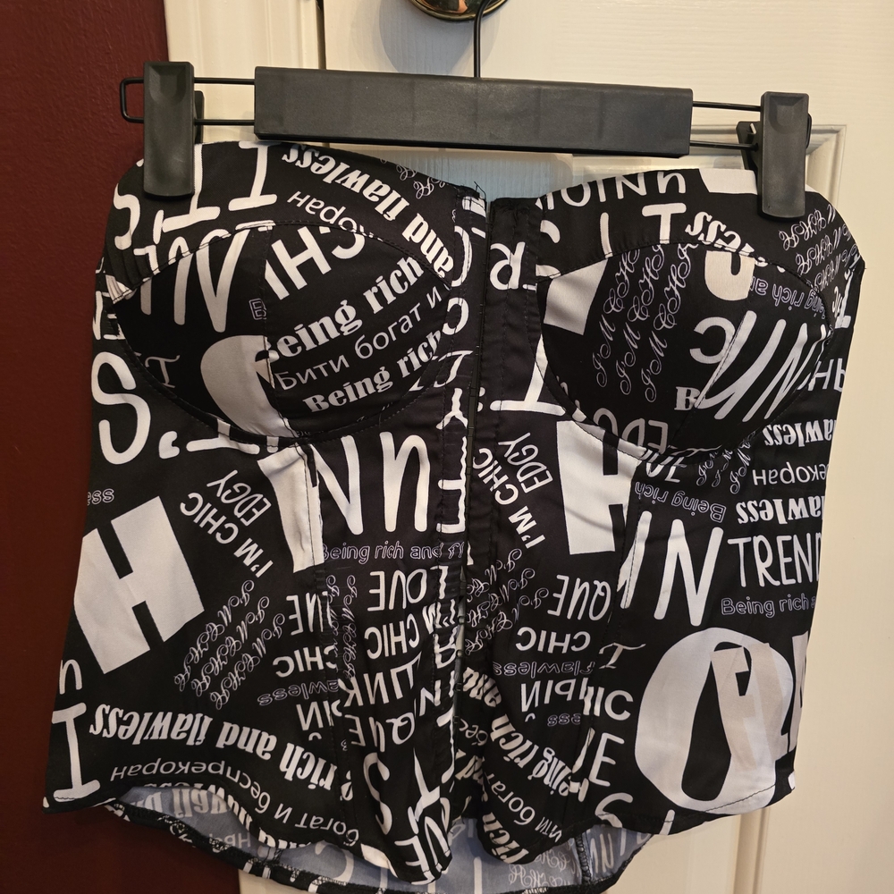 NWOT XL Fashion Nova Graphic Corset Top